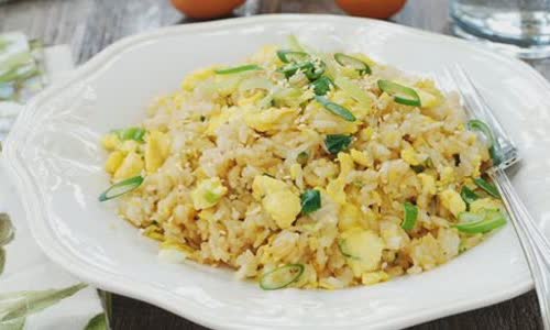 Cách làm Cơm rang trứng đơn giản