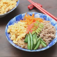 Cách làm cơm cuộn kiểu Nhật