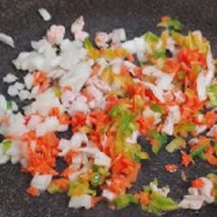 Cách Làm Cơm Viên Xúc Xích Đơn Giản Ngon Miệng