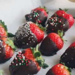 Cách làm Dâu tây tẩm chocolate