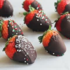 Cách làm Dâu tây tẩm chocolate