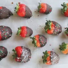 Cách làm Dâu tây tẩm chocolate