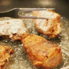 Cách làm Gà chiên ngũ vị hương sốt mayonnaise mật ong