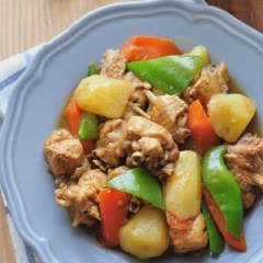 Cách làm gà kho rau củ