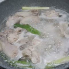 Cách làm gà kho rau củ nước tương