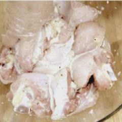 Cách Làm Gà Rán Sốt Cay Hấp Dẫn Chuẩn Vị Nhà Hàng