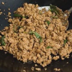 Cách làm gà rang kiểu Thái