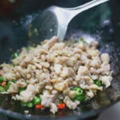 Cách làm gà xào ớt cay
