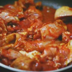 Cách làm Gà Xào Phô Mai Hàn Quốc cay thơm ngon tuyệt