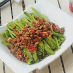 Cách làm hoa kim châm trộn sốt thịt băm