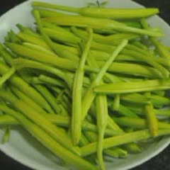 Cách làm hoa kim châm trộn sốt thịt băm