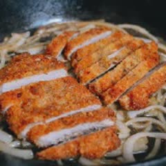 Cách làm Katsudon - Cơm thịt heo tẩm bột Nhật Bản