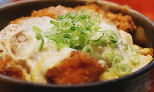 Cách làm Katsudon - Cơm thịt heo tẩm bột Nhật Bản