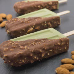 Cách làm Kem matcha chocolate hạnh nhân