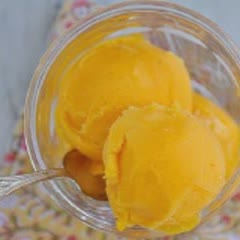 Cách làm Kem Xoài thơm mát cho cả nhà vào ngày hè nóng nực 