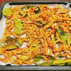 Cách làm khô gà lá chanh ngon chuẩn