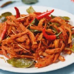 Cách làm khô gà lá chanh ngon chuẩn