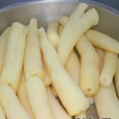 Cách làm Khoai Mì Hấp Nước Cốt Dừa thơm lừng hương lá dứa