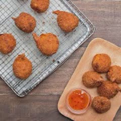 Cách làm khoai tây bọc tôm chiên xù