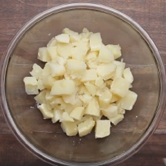 Cách làm khoai tây bọc tôm chiên xù