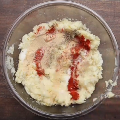 Cách làm khoai tây bọc tôm chiên xù