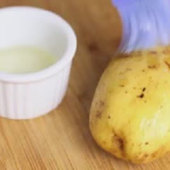 Cách làm khoai tây nướng bằng lò vi sóng