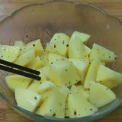 Cách làm khoai tây nướng dầu olive