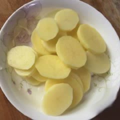 Cách làm khoai tây xào tôm