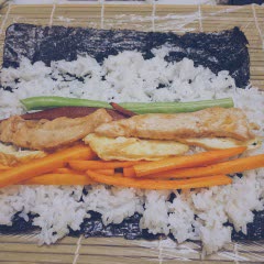 Cách làm kimbap thịt gà