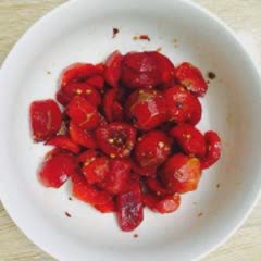 Cách làm mận hậu lắc muối tôm