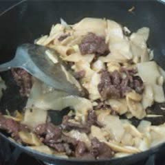 Cách làm măng tươi xào bò
