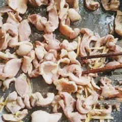 Cách làm mề gà xào gừng sả cay thơm