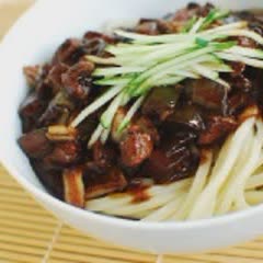 Cách làm Mì Chachang tương đen chuẩn vị Hàn Quốc tại nhà