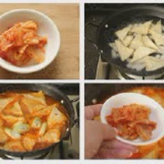 Cách làm mì kim chi bánh gạo