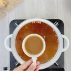Cách nấu Mì lẩu Thái hải sản chua cay