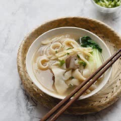 Cách nấu mì nấm rau củ