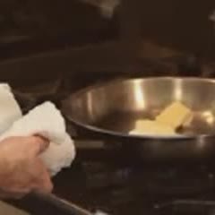 Cách làm mì tỏi trộn cua biển
