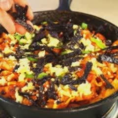 Cách Làm Mì Trộn Tokbokki Sốt Cay | Thơm Ngon Nức Mũi