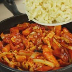 Cách Làm Mì Trộn Tokbokki Sốt Cay | Thơm Ngon Nức Mũi