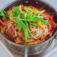 Cách làm mì trứng xào bò