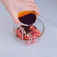 Cách làm mì trứng xào bò