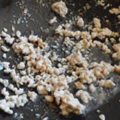 Cách làm mì gạo lứt xào nấm bào ngư