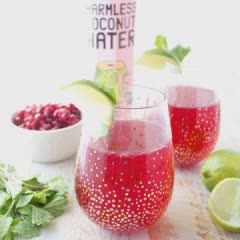 Cách làm Mojito lựu nước dừa