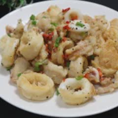 Cách làm mực chiên xóc muối ớt