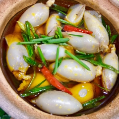 Cách làm mực nhồi thịt kho tộ