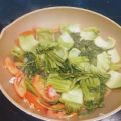 Cách làm mực tươi xào dưa cải chua