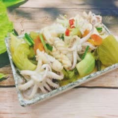 Cách làm mực tươi xào dưa cải chua