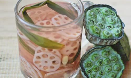 Cách Nấu Nước Củ Sen Lá Dứa Thơm Ngon Thanh Mát