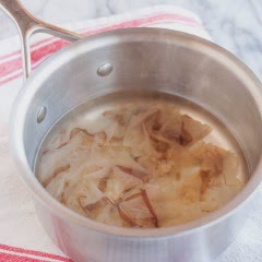 Cách Nấu Nước Dùng Dashi Từ Cá Bào Và Rong Biển