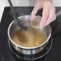 Cách làm nước lê mật ong trị ho